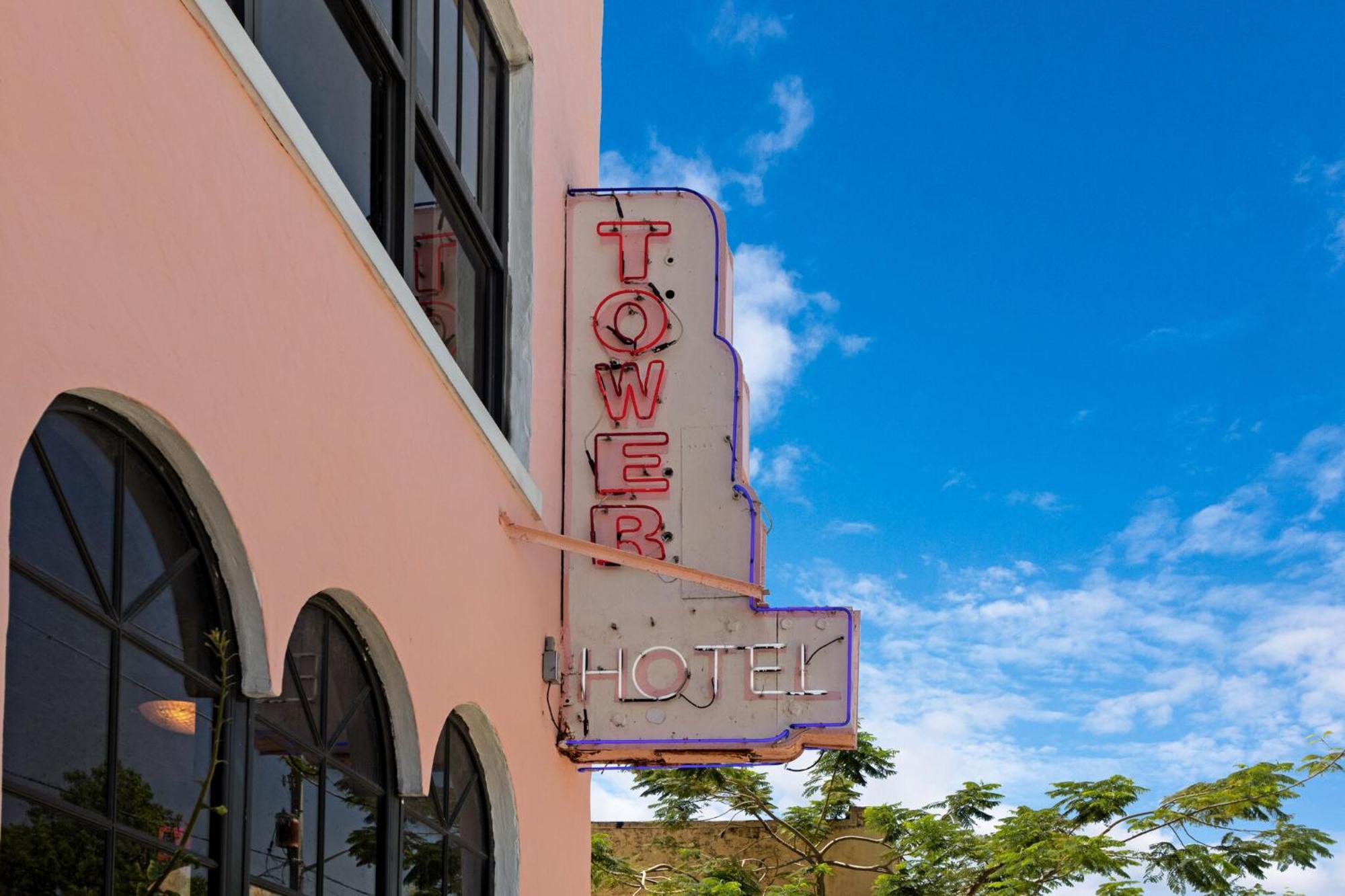Roami At Tower Hotel - Calle Ocho Miami Ngoại thất bức ảnh