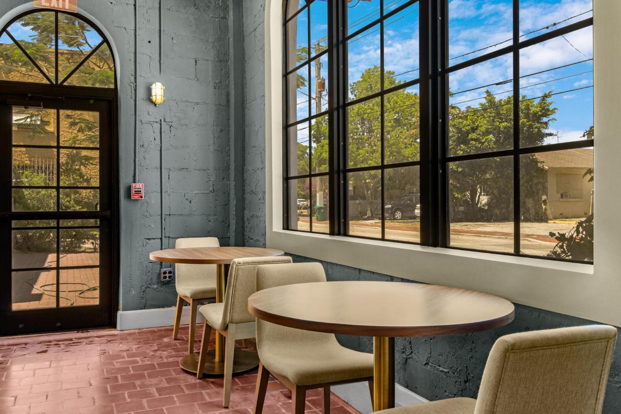Roami At Tower Hotel - Calle Ocho Miami Ngoại thất bức ảnh